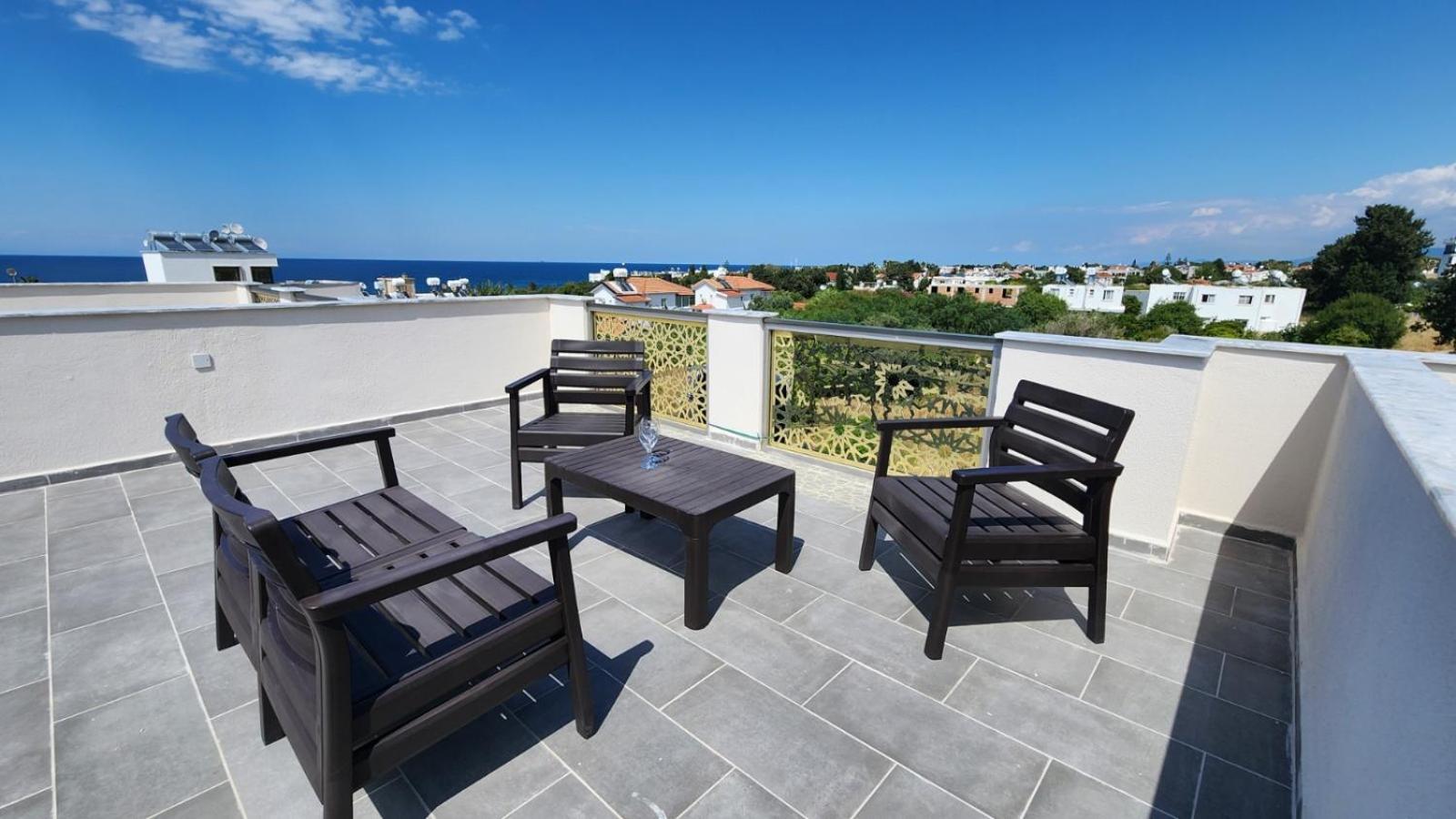 Sea View Apartment Kyrenia Кирения Экстерьер фото