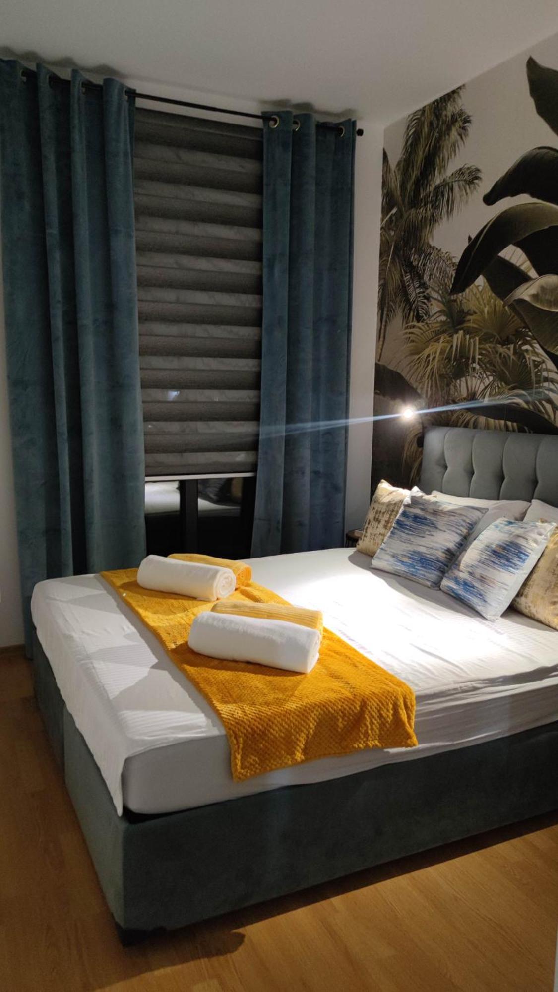 Sea View Apartment Kyrenia Кирения Экстерьер фото